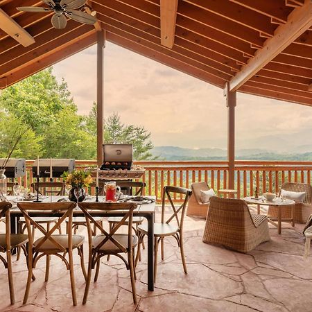 Sugarland By Avantstay Sleeps 28 Home Theatre Two Hot Tubs Indoor Pool Incredible Views Pigeon Forge Eksteriør billede