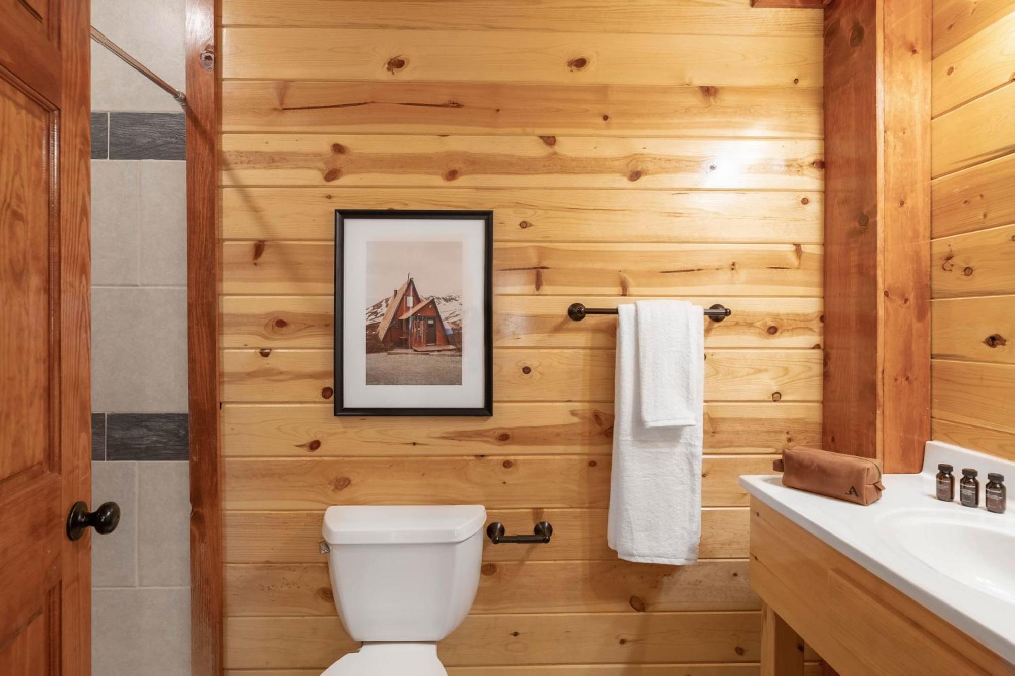 Sugarland By Avantstay Sleeps 28 Home Theatre Two Hot Tubs Indoor Pool Incredible Views Pigeon Forge Eksteriør billede