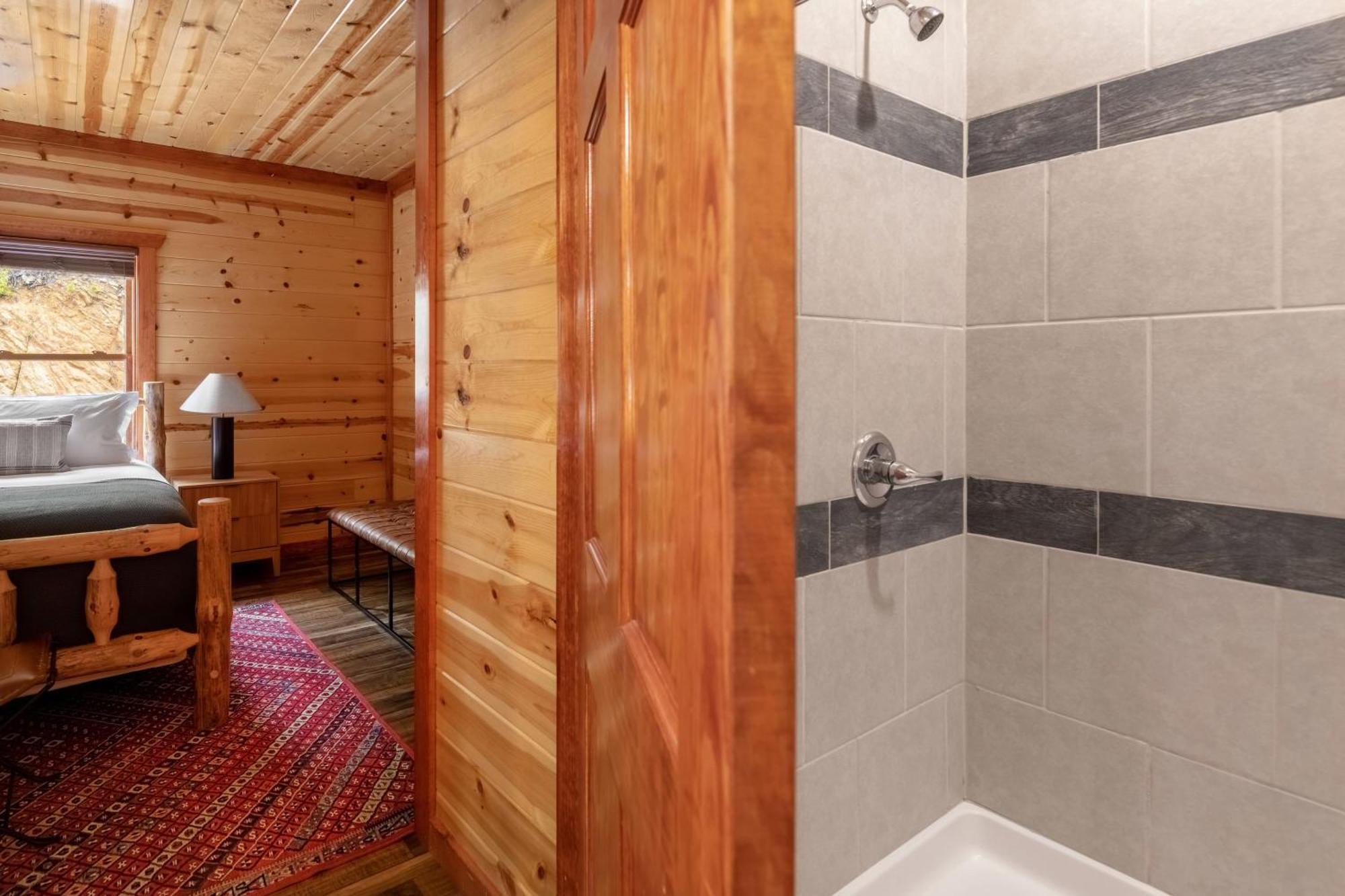 Sugarland By Avantstay Sleeps 28 Home Theatre Two Hot Tubs Indoor Pool Incredible Views Pigeon Forge Eksteriør billede