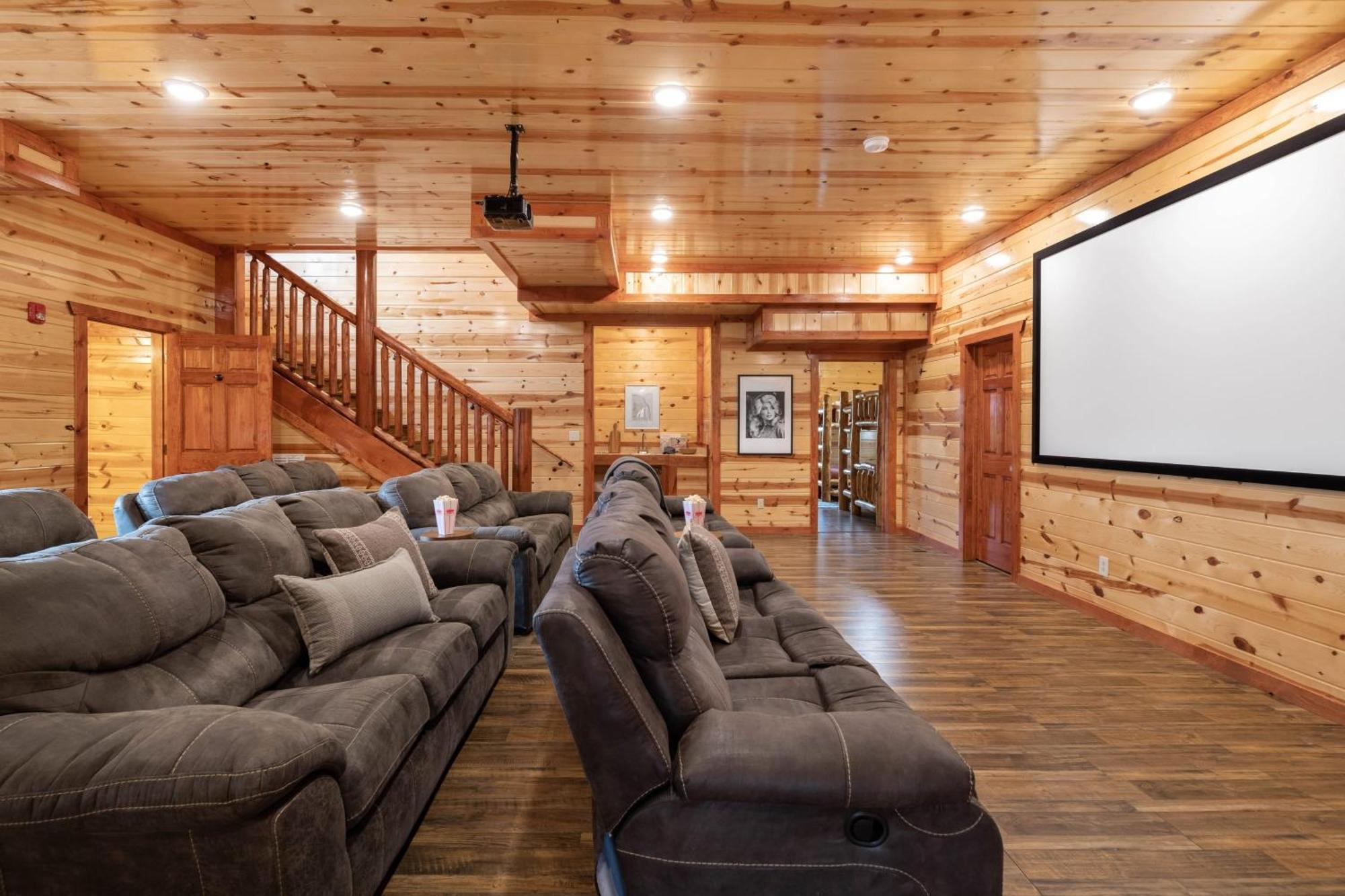 Sugarland By Avantstay Sleeps 28 Home Theatre Two Hot Tubs Indoor Pool Incredible Views Pigeon Forge Eksteriør billede