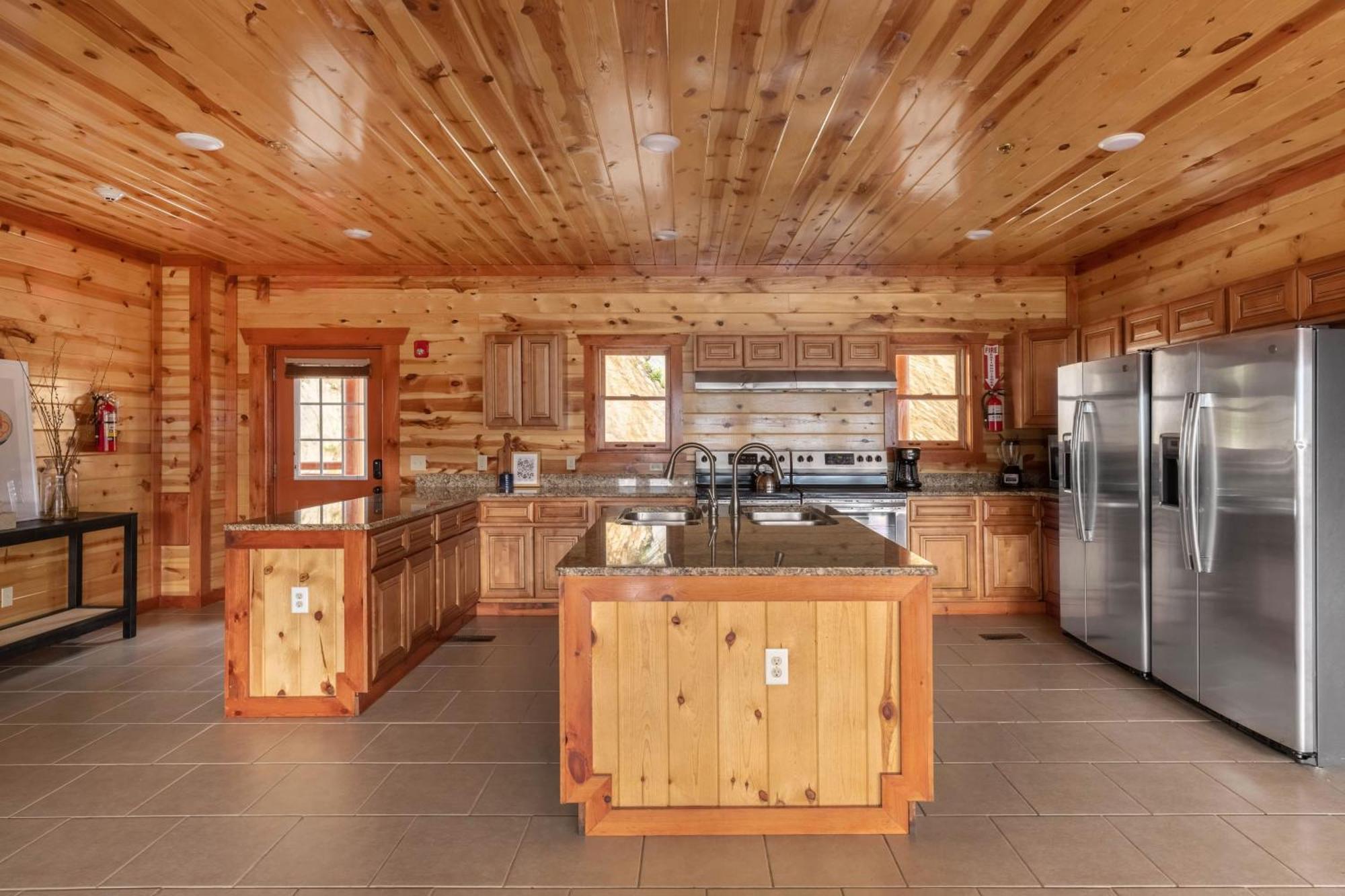 Sugarland By Avantstay Sleeps 28 Home Theatre Two Hot Tubs Indoor Pool Incredible Views Pigeon Forge Eksteriør billede