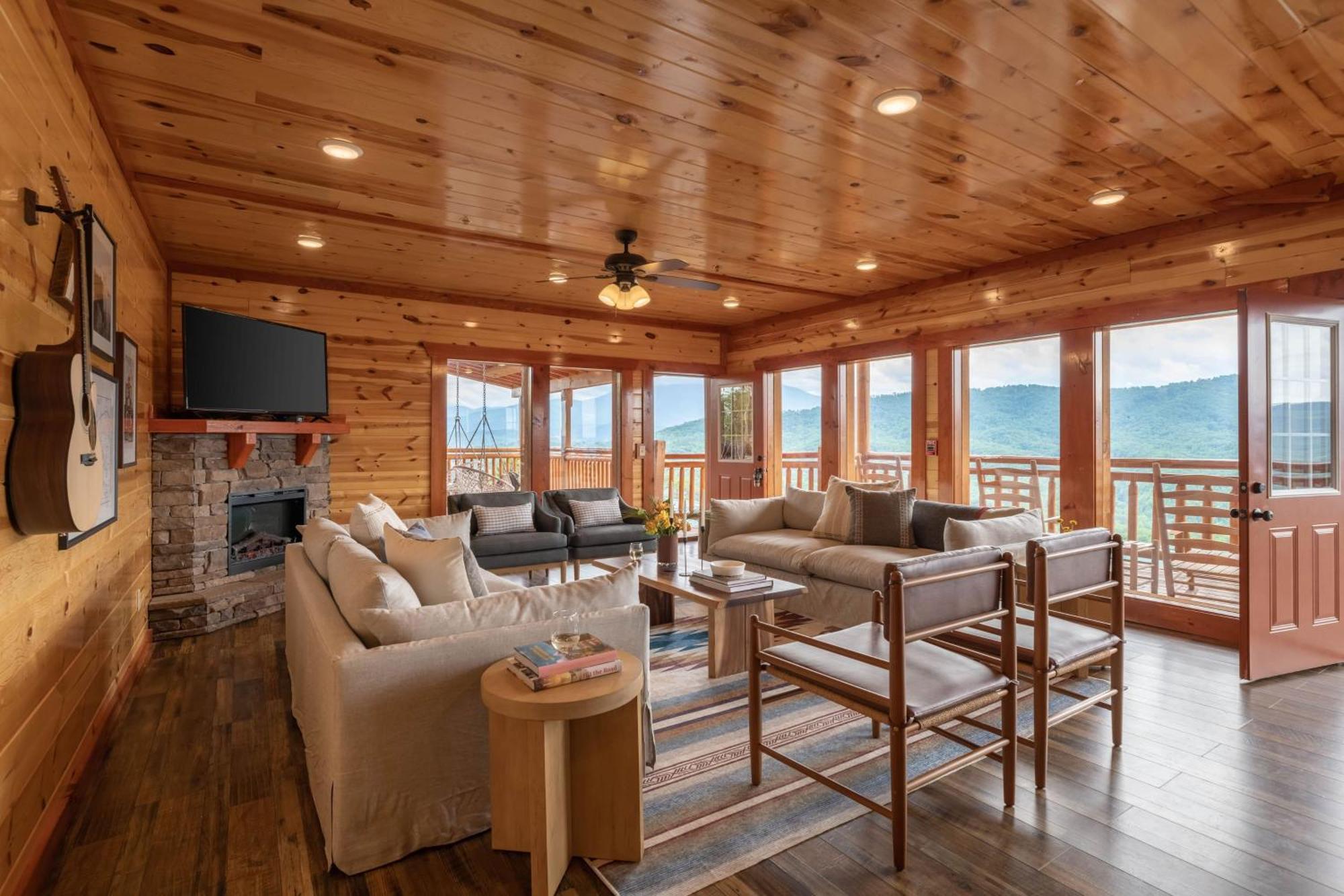 Sugarland By Avantstay Sleeps 28 Home Theatre Two Hot Tubs Indoor Pool Incredible Views Pigeon Forge Eksteriør billede