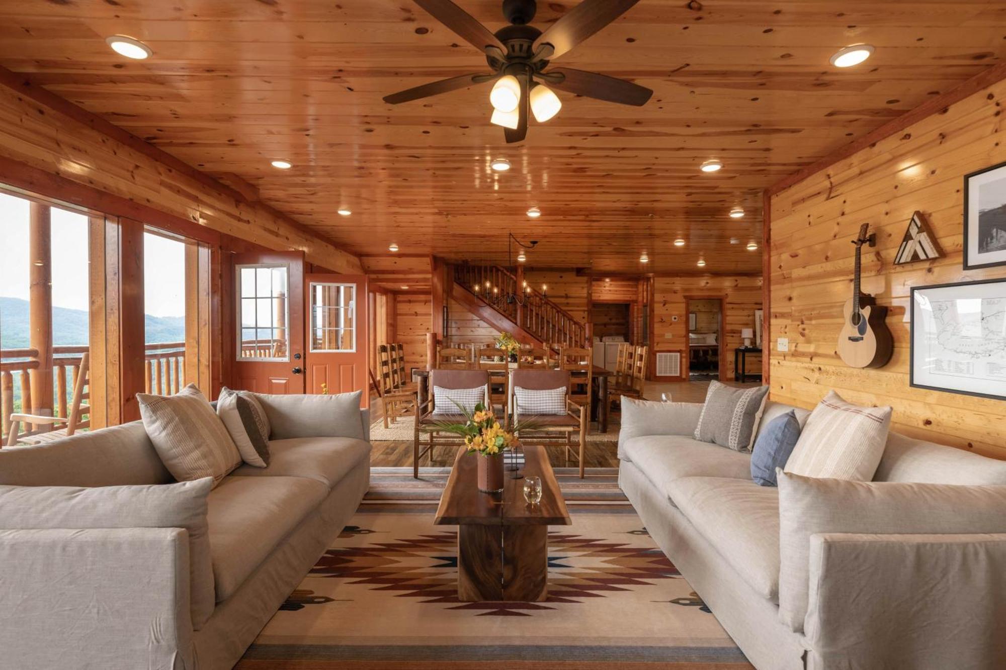 Sugarland By Avantstay Sleeps 28 Home Theatre Two Hot Tubs Indoor Pool Incredible Views Pigeon Forge Eksteriør billede